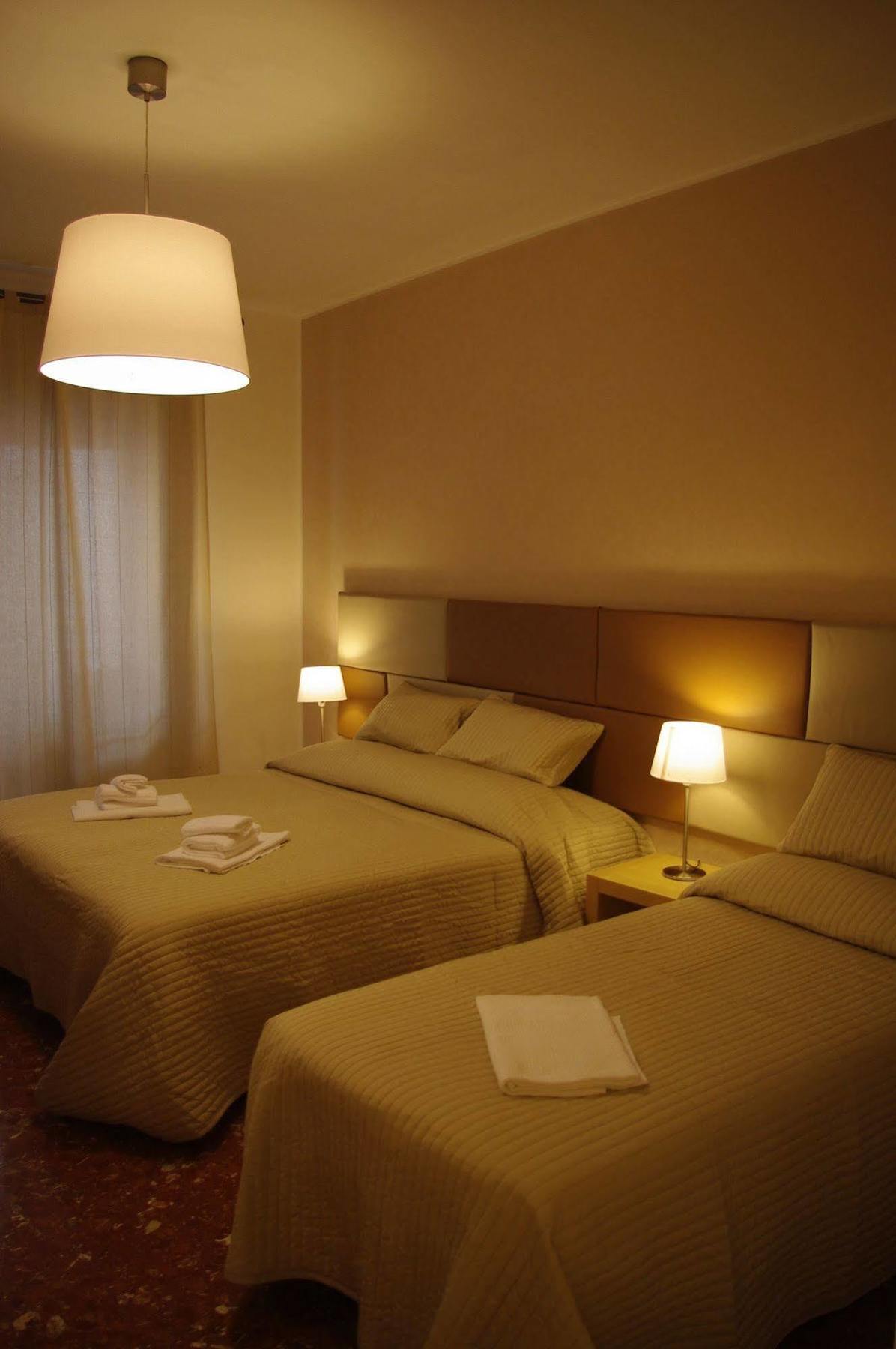 In Roma Life Hotel Exterior photo